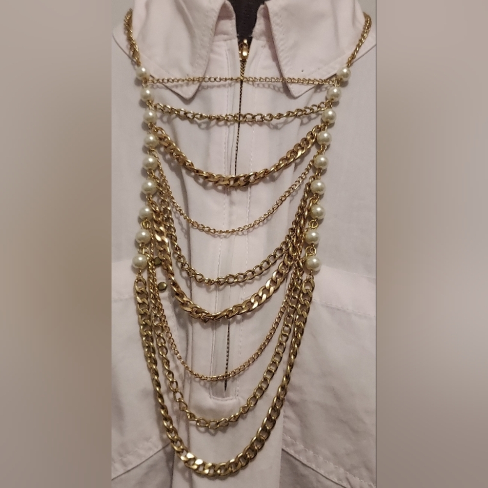 Vintage Goldtone Faux Pearl Statement Necklace 8in. Drop